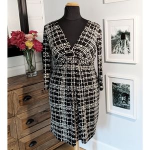 Black and Off-White Midi Dress with Long Sleeves